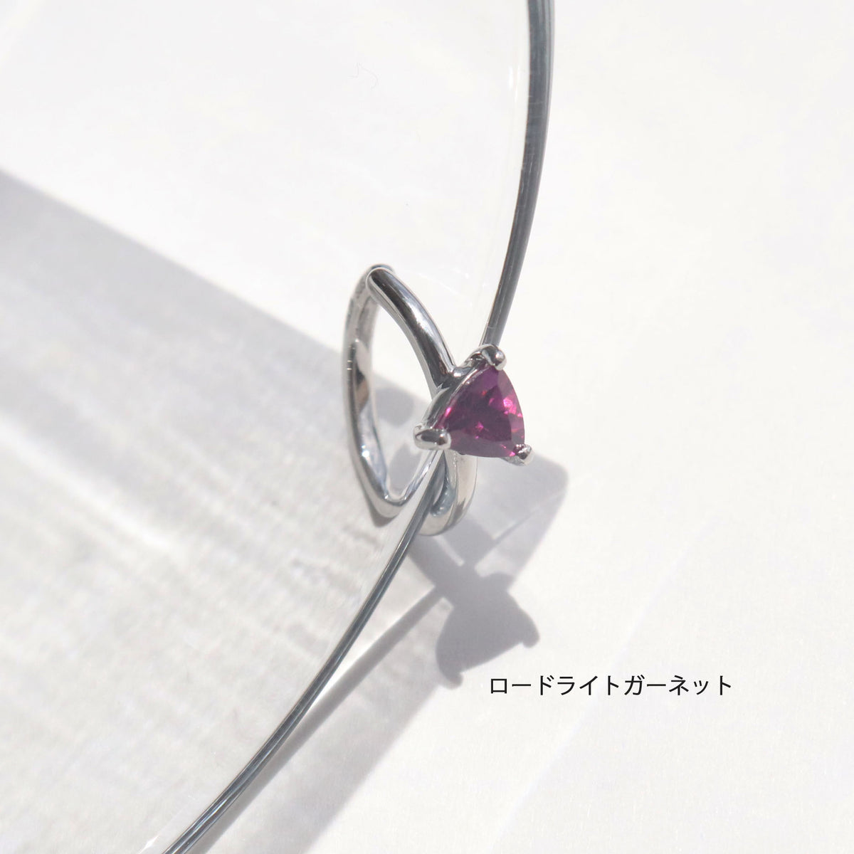 color ear cuff triangle (single)