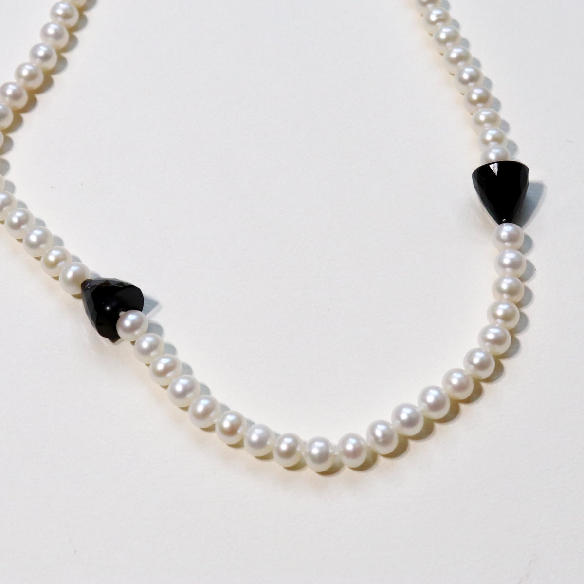 knot pearl & black spinel necklace~ブラックスピネル＆淡水パール 