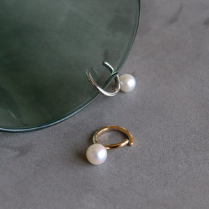 plus stainless ear cuff pearl (single)
