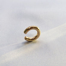 画像をギャラリービューアに読み込む, connect stainless diamond ear cuff (single / gold plated)