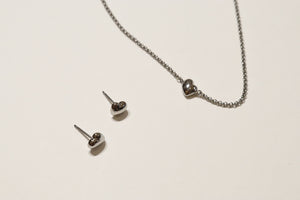 【no.29】ステンレスハートロングネックレス~petit stainless heart long necklace ~