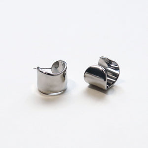 (no.29)ステンレスワイドピアス~wave stainless wide pierce~